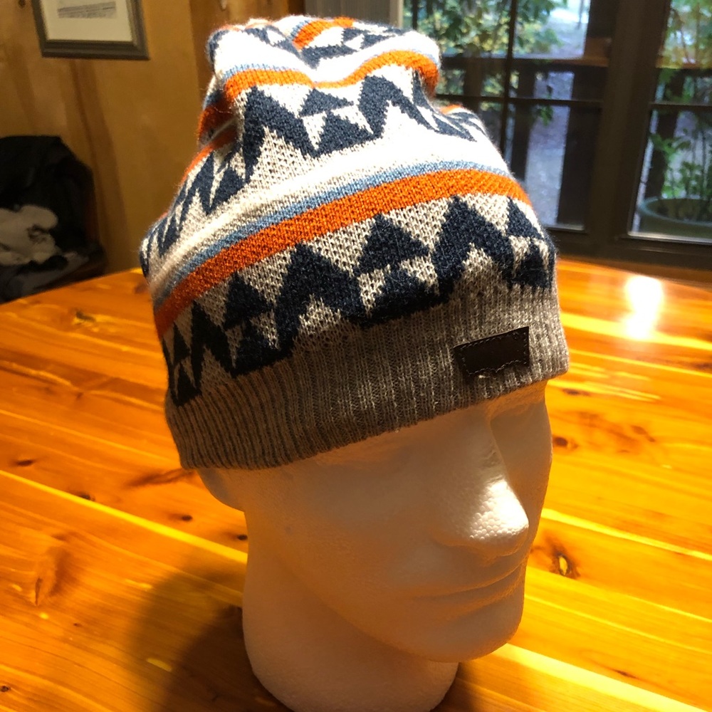 Mens NWT Levi Beanie Cap